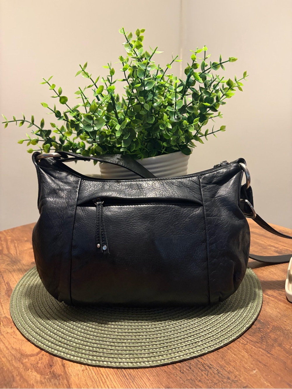 Osgoode Marley Black Leather Shoulder Bag - Picture 3 of 8